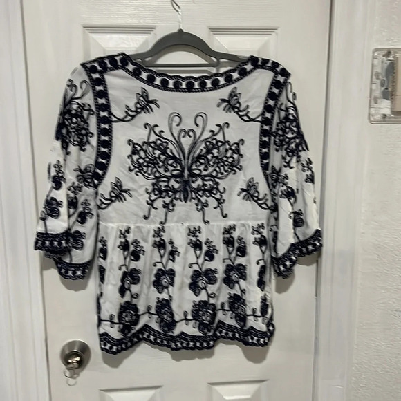 Kindred blouse - Picture 2 of 5